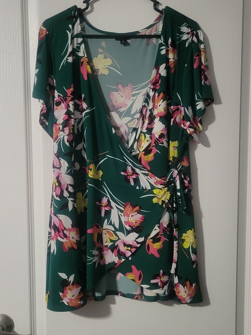 Torrid Dark Green Floral Wrap Top